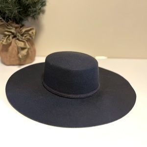 NEW Universal Thread Women’s Adjustable Wool Gray Wide Brim Hat